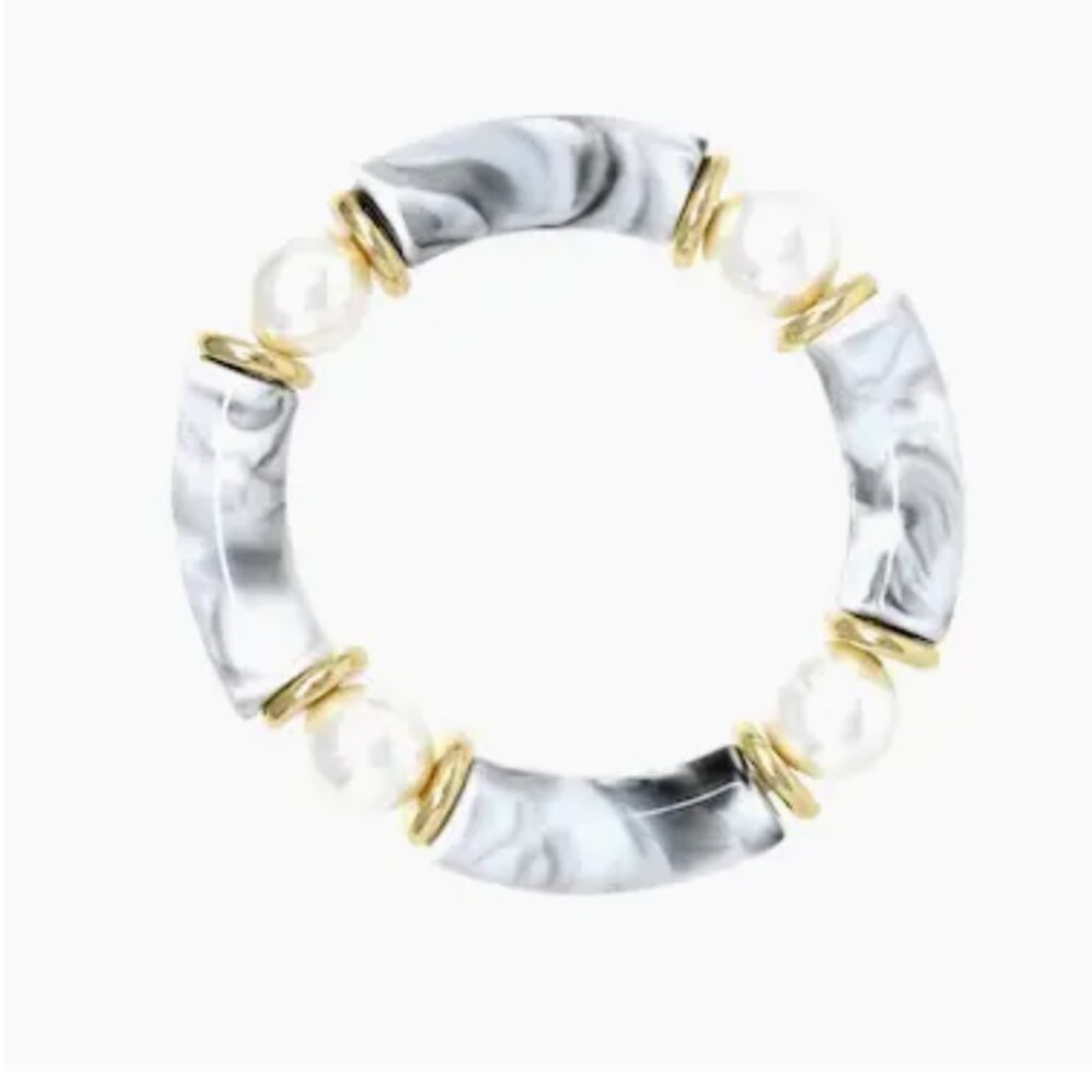 Meghan Browne Style Lotti White Chunky Resin Bead Stretch Bracelet